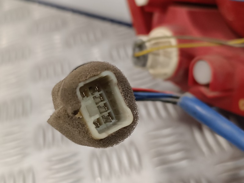 Recambio de piloto trasero derecho para chevrolet kalos 1.4 cat referencia OEM IAM   