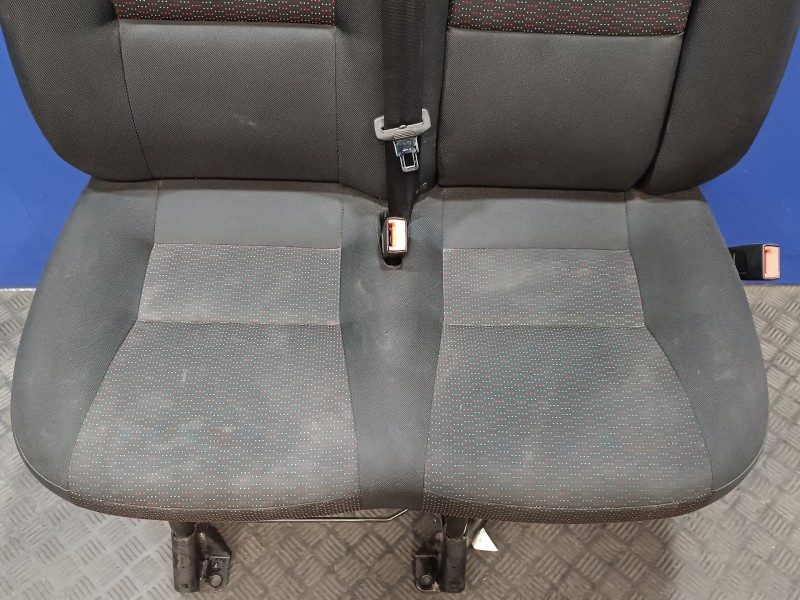 Recambio de asiento delantero derecho para peugeot boxer furgón 2.2 hdi fap cat referencia OEM IAM   