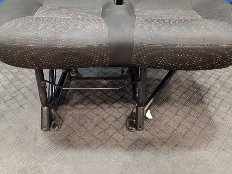 Recambio de asiento delantero derecho para peugeot boxer furgón 2.2 hdi fap cat referencia OEM IAM   