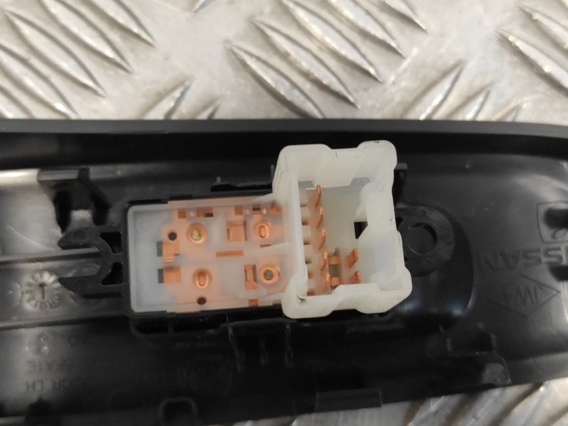 Recambio de mando elevalunas trasero izquierdo para nissan micra v (k14) 1.0 12v cat referencia OEM IAM 829515FA1E  