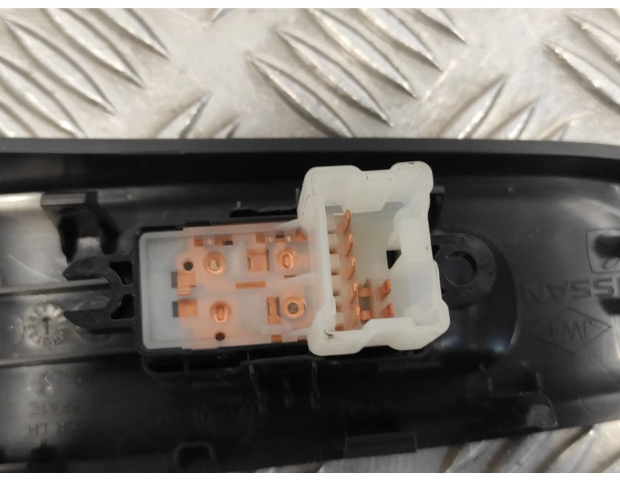 Recambio de mando elevalunas trasero izquierdo para nissan micra v (k14) 1.0 12v cat referencia OEM IAM 829515FA1E  