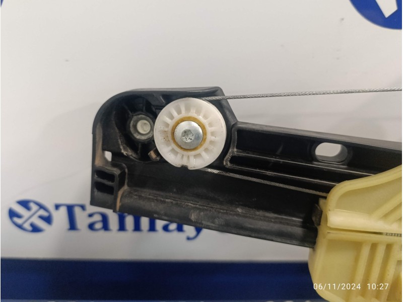 Recambio de elevalunas delantero izquierdo para renault clio v 1.0 tce referencia OEM IAM 807216723R  