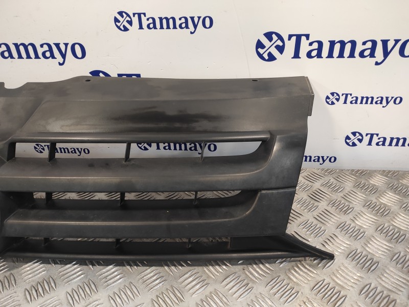 Recambio de rejilla delantera para volkswagen t5 transporter (7e) 2.0 tdi referencia OEM IAM 7E0853653  