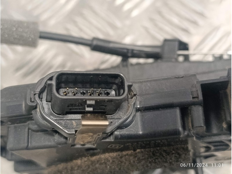 Recambio de cerradura puerta trasera izquierda para renault clio v 1.0 tce referencia OEM IAM 825039554R  40739134