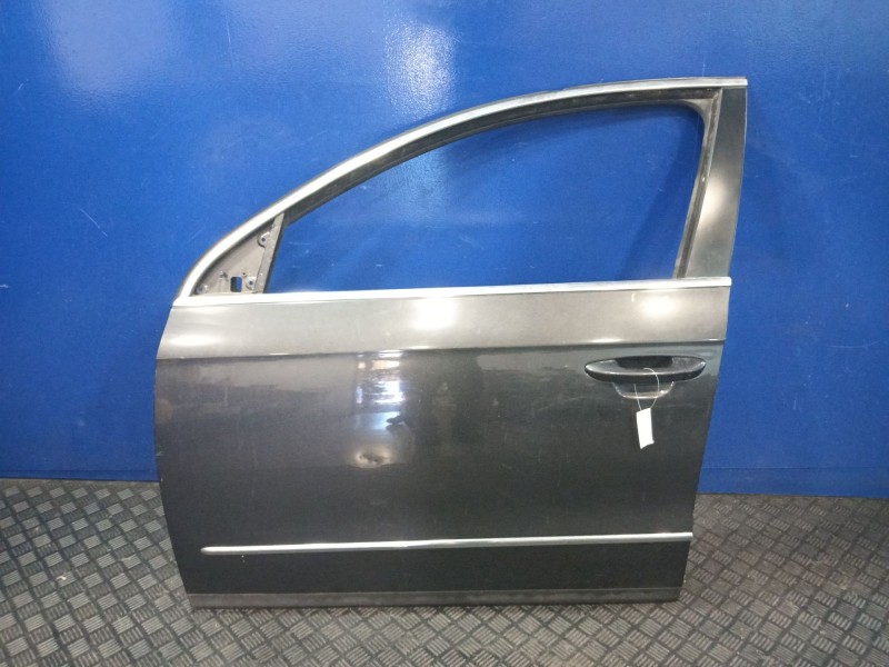 Recambio de puerta delantera izquierda para volkswagen passat berlina (3c2) trendline referencia OEM IAM   
