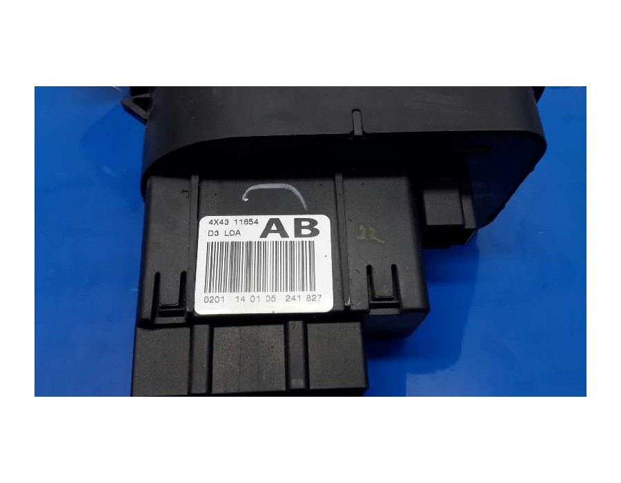 Recambio de mando luces para jaguar x-type 2.0 diesel cat referencia OEM IAM 4X4311654  