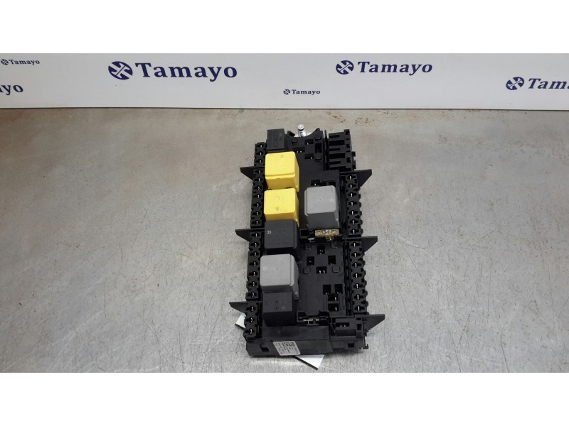 Recambio de caja reles / fusibles para mercedes-benz clase a (w176) 1.6 cat referencia OEM IAM A2469067100  33271312