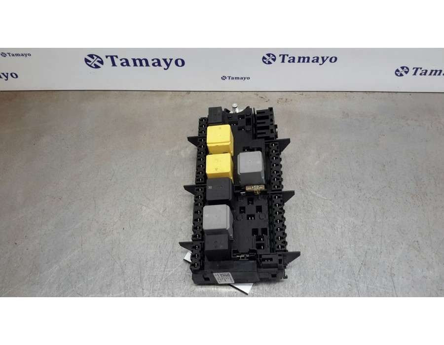 Recambio de caja reles / fusibles para mercedes-benz clase a (w176) 1.6 cat referencia OEM IAM A2469067100  33271312