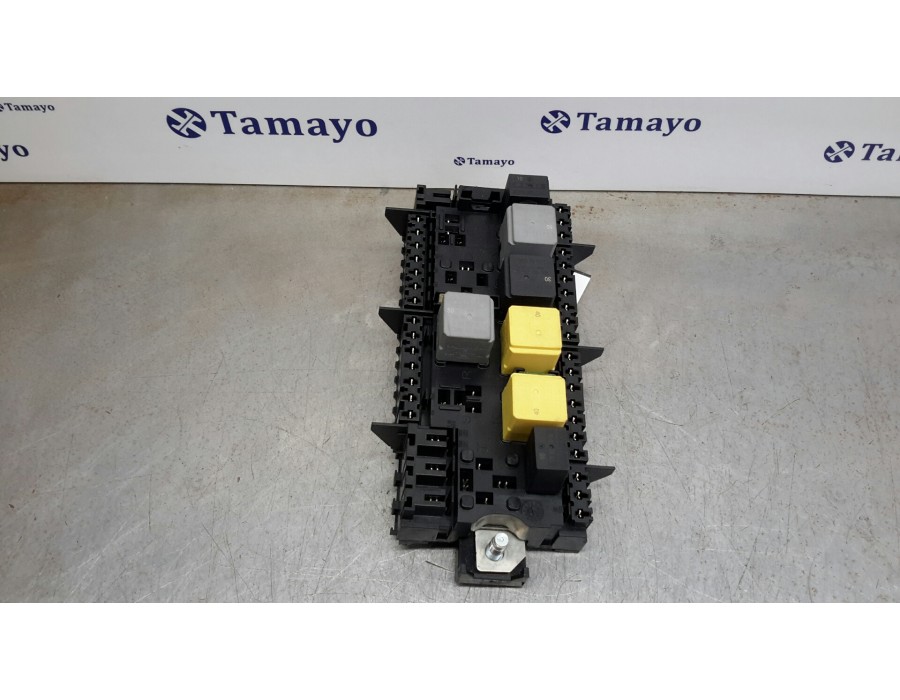 Recambio de caja reles / fusibles para mercedes-benz clase a (w176) 1.6 cat referencia OEM IAM A2469067100  33271312