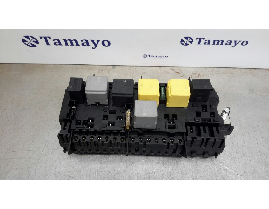 Recambio de caja reles / fusibles para mercedes-benz clase a (w176) 1.6 cat referencia OEM IAM A2469067100  33271312