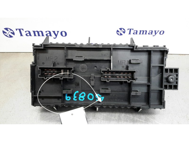 Recambio de caja reles / fusibles para mercedes-benz clase a (w176) 1.6 cat referencia OEM IAM A2469067100  33271312