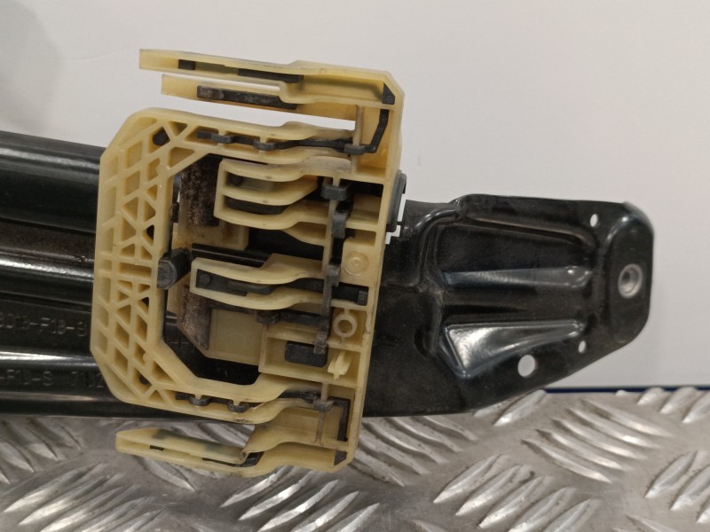 Recambio de elevalunas trasero derecho para bmw serie 5 lim. (f10) referencia OEM IAM 7182122F10S 72481720 7182122F10S