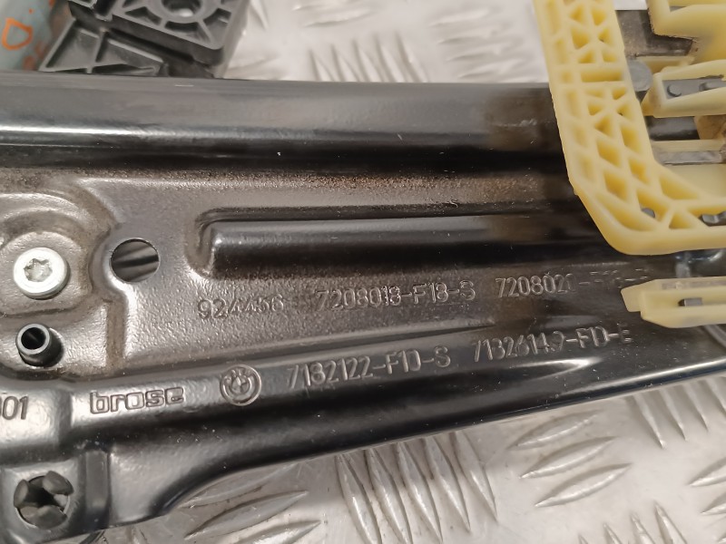 Recambio de elevalunas trasero derecho para bmw serie 5 lim. (f10) referencia OEM IAM 7182122F10S 72481720 7182122F10S