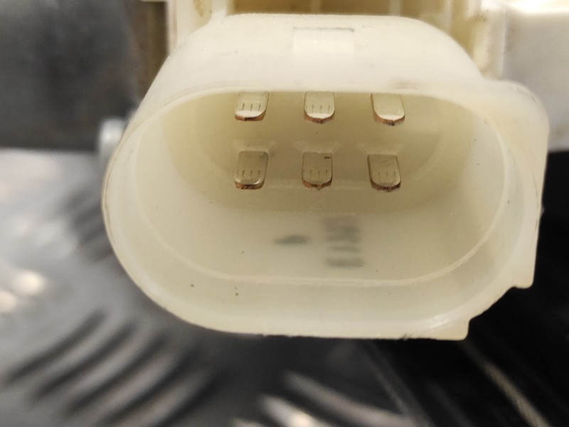 Recambio de elevalunas trasero izquierdo para bmw serie 5 lim. (f10) referencia OEM IAM 7182121F10S 7208019F18E 71826139F10E