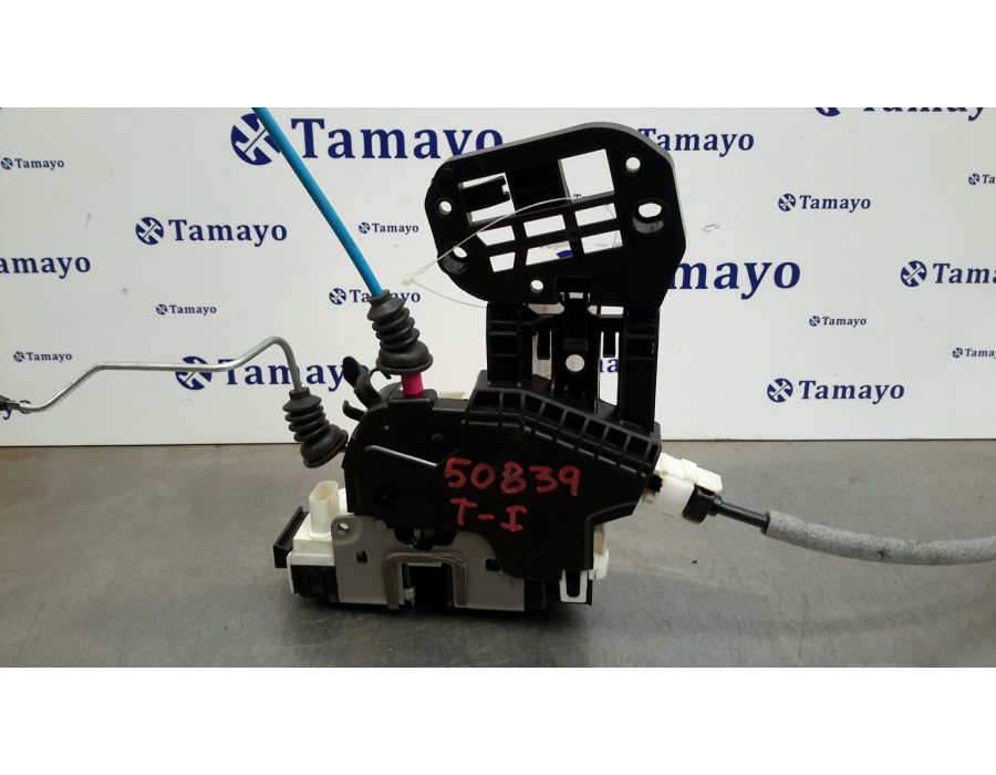 Recambio de cerradura puerta trasera izquierda para mercedes-benz clase a (w176) 1.6 cat referencia OEM IAM A2047302735  A204008