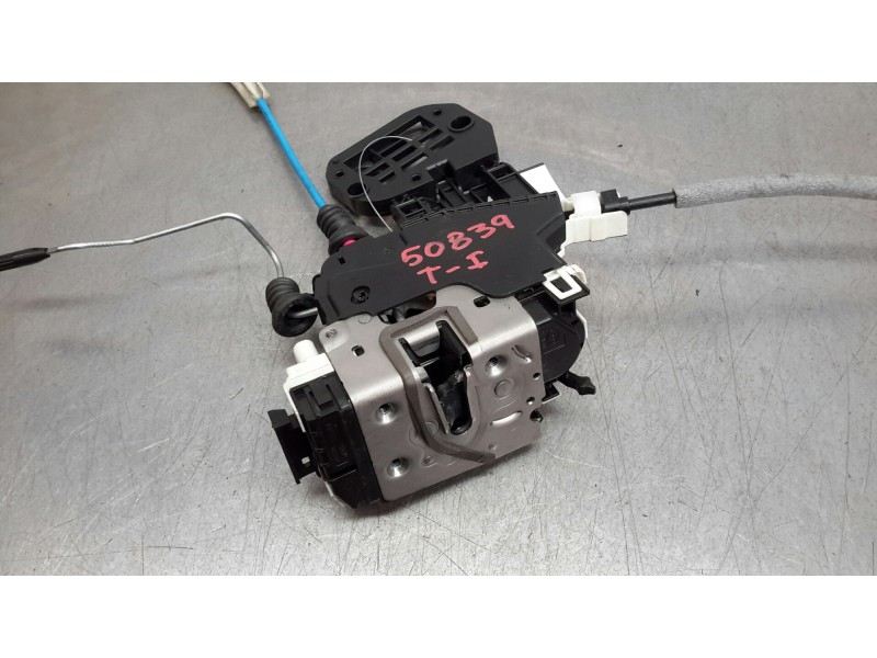 Recambio de cerradura puerta trasera izquierda para mercedes-benz clase a (w176) 1.6 cat referencia OEM IAM A2047302735  A204008