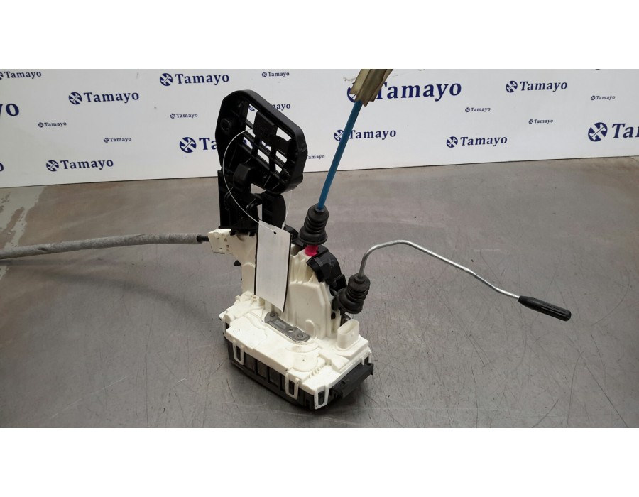 Recambio de cerradura puerta trasera izquierda para mercedes-benz clase a (w176) 1.6 cat referencia OEM IAM A2047302735  A204008