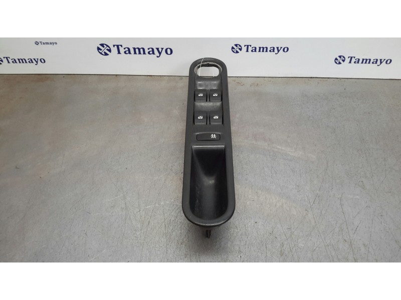 Recambio de mando elevalunas delantero izquierdo para renault espace iv (jk0) referencia OEM IAM 8200250481  