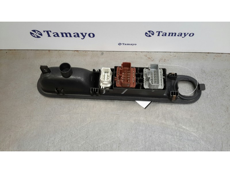 Recambio de mando elevalunas delantero izquierdo para renault espace iv (jk0) referencia OEM IAM 8200250481  