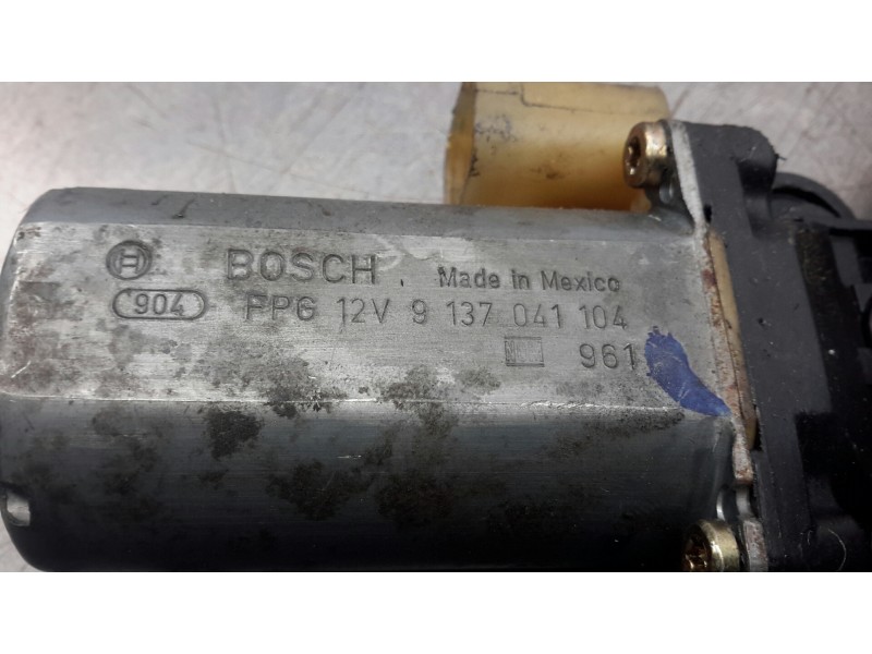 Recambio de elevalunas delantero izquierdo para mercedes-benz clase m (w163) 3.2 v6 18v cat referencia OEM IAM 9137041104  