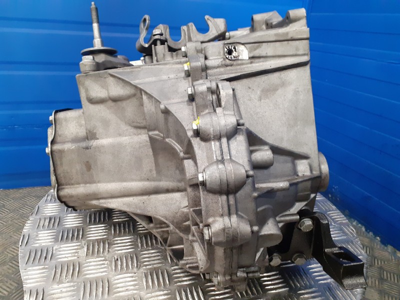 Recambio de caja cambios para peugeot 308 sw referencia OEM IAM 20EA01  9681689210