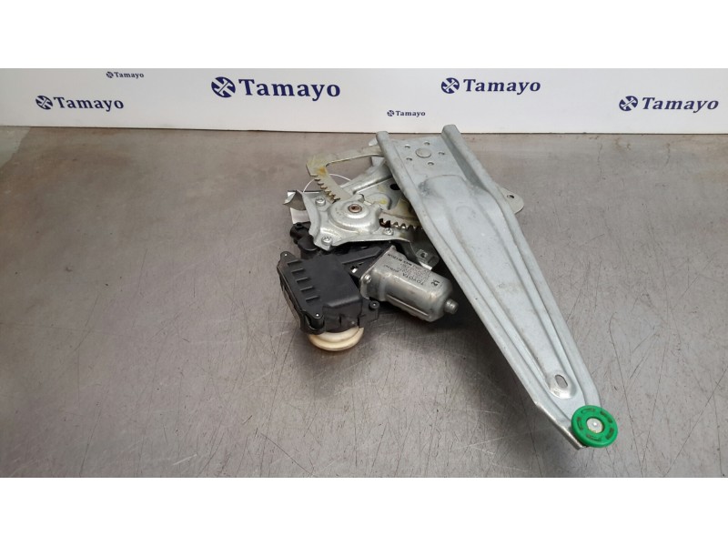 Recambio de elevalunas trasero izquierdo para toyota auris 1.8 16v (híbrido) referencia OEM IAM 8570102010 AV2621004351 96192010
