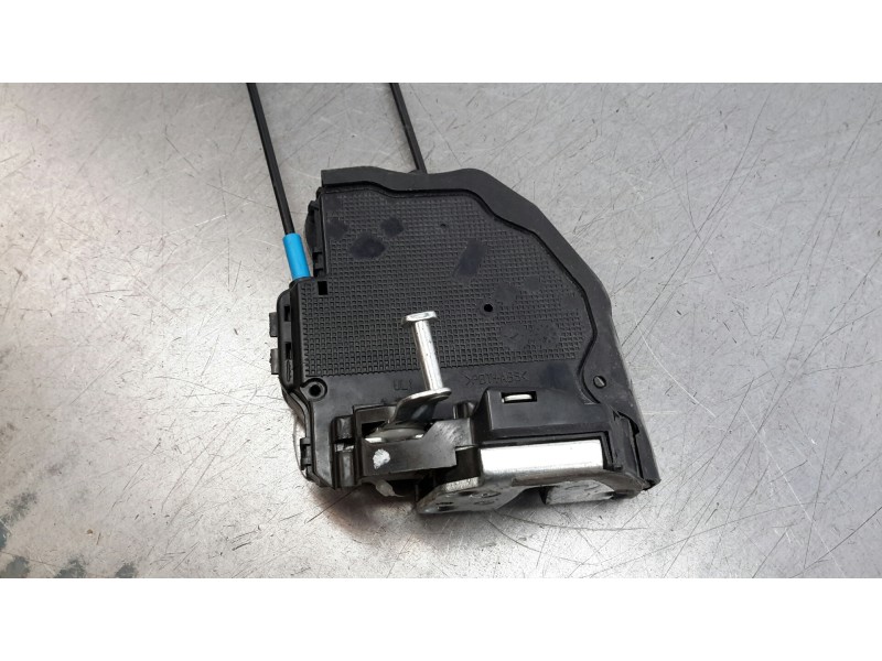 Recambio de cerradura puerta trasera izquierda para toyota auris 1.8 16v (híbrido) referencia OEM IAM   