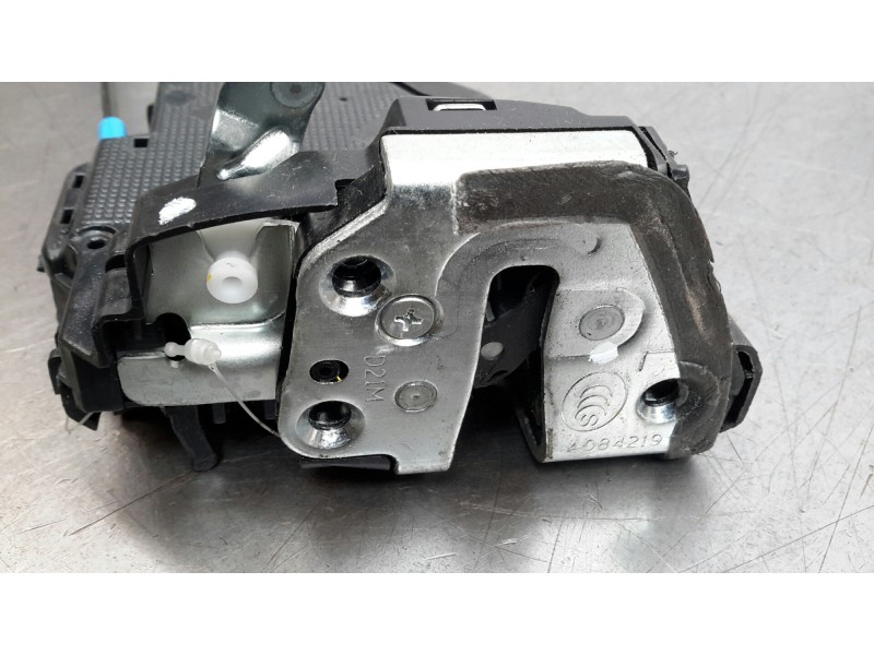 Recambio de cerradura puerta trasera izquierda para toyota auris 1.8 16v (híbrido) referencia OEM IAM   