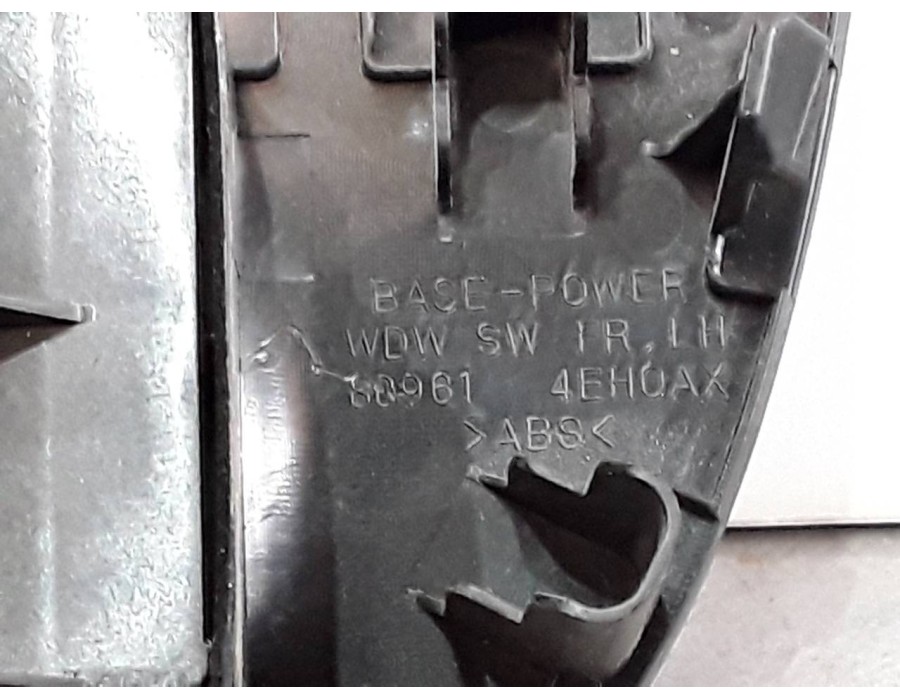 Recambio de mando elevalunas delantero izquierdo para nissan qashqai (j11) 1.6 dci turbodiesel cat referencia OEM IAM 809614EH0A