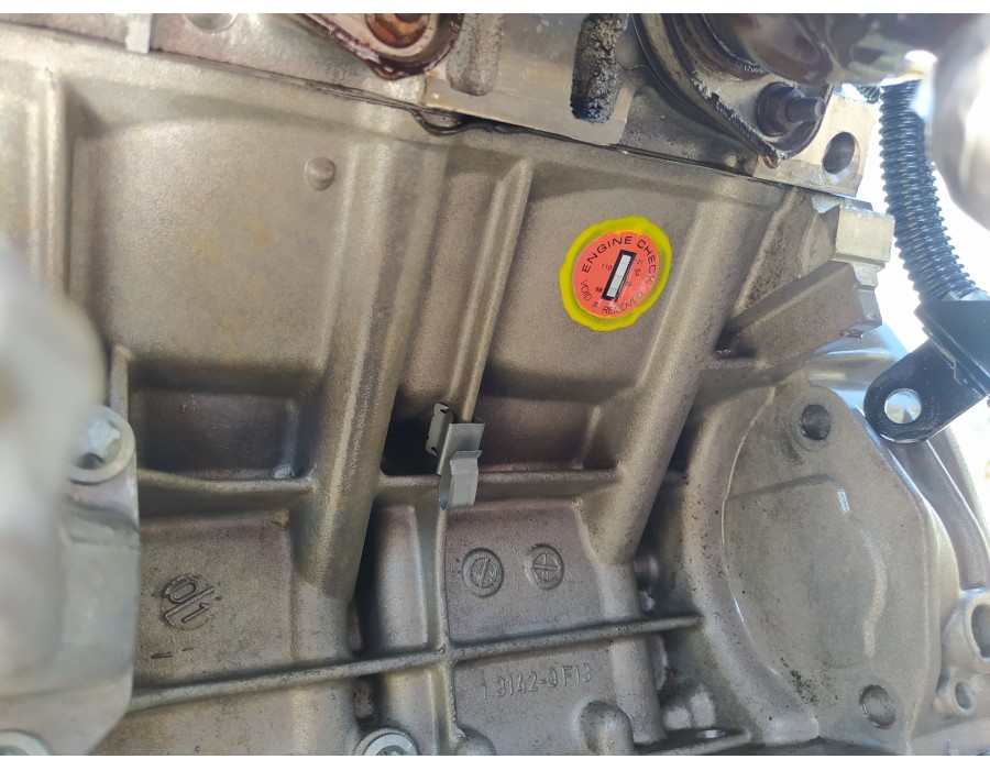 Recambio de motor completo para mercedes-benz clase c (w203) familiar 2.6 cat referencia OEM IAM M112912  
