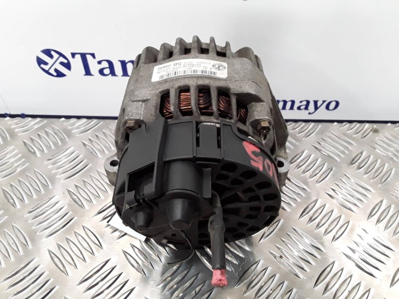 Recambio de alternador para fiat punto berlina (188) 1.2 cat referencia OEM IAM MS1022118440 A115IM 51709133