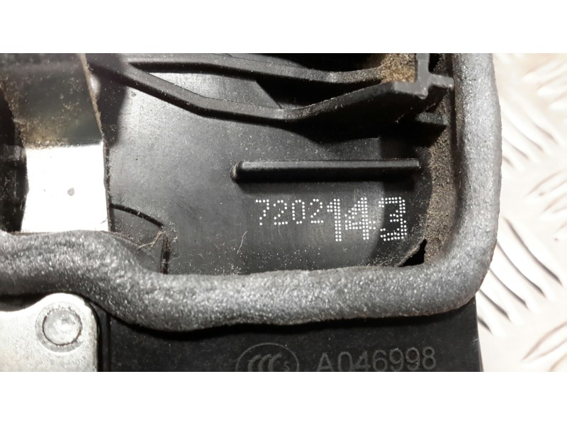 Recambio de cerradura puerta delantera izquierda para bmw serie 3 cabrio (e93) referencia OEM IAM 7202143  
