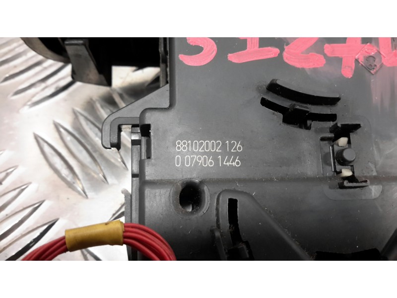 Recambio de mando intermitentes para renault clio iii referencia OEM IAM 88102002126  