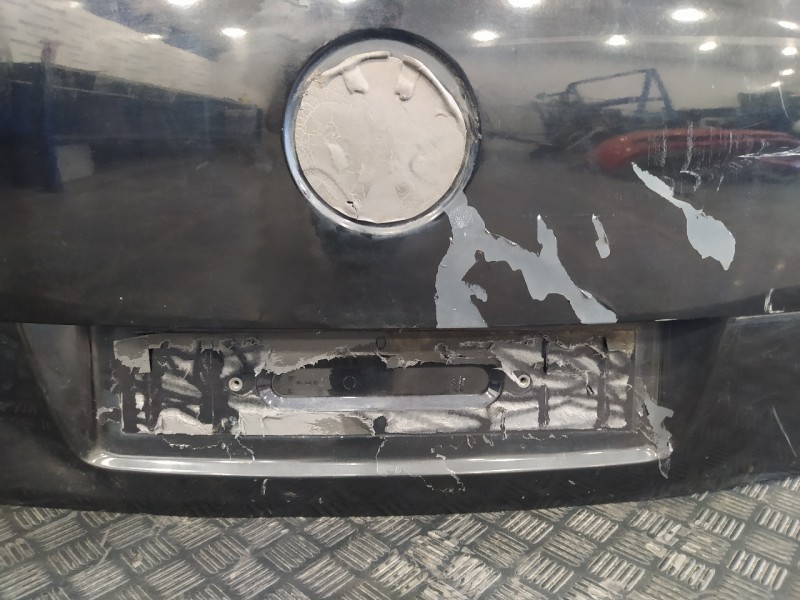 Recambio de porton trasero para volkswagen touareg (7l6) 2.5 tdi dpf referencia OEM IAM   