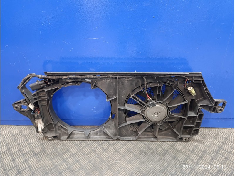 Recambio de electroventilador para volkswagen crafter caja cerrada 2.0 tdi referencia OEM IAM 877968X  FS1559