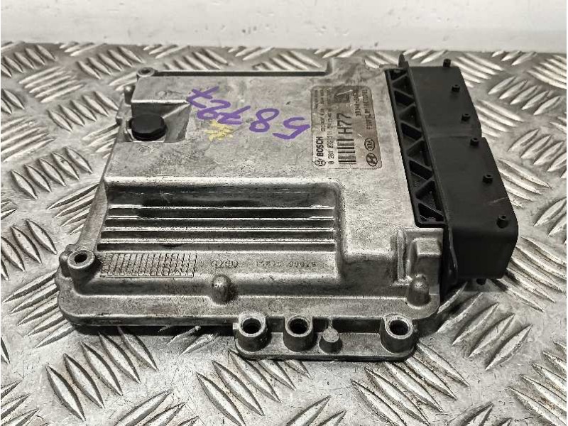 Recambio de centralita motor uce para hyundai i40 referencia OEM IAM 0281032311 EDC17C57 391402A545