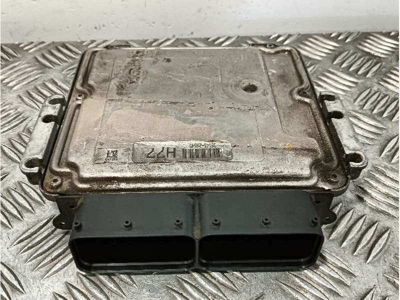 Recambio de centralita motor uce para hyundai i40 referencia OEM IAM 0281032311 EDC17C57 391402A545