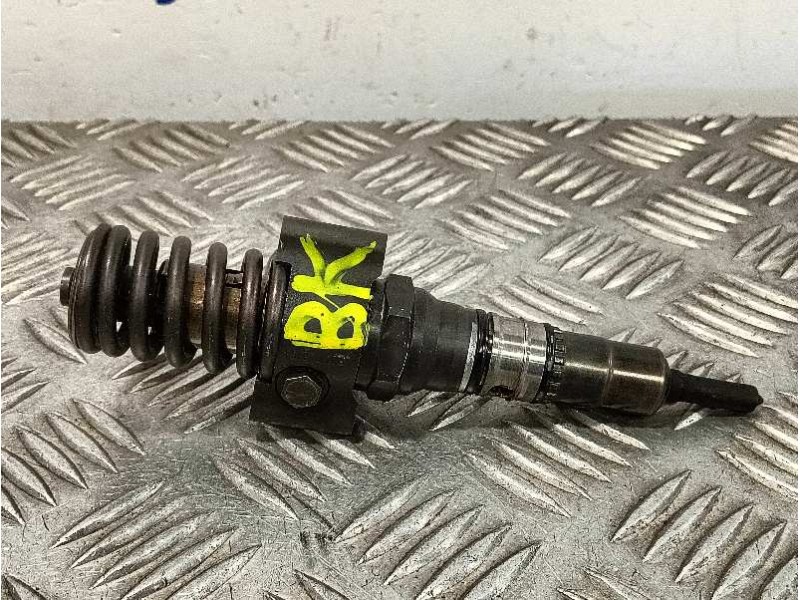 Recambio de inyector para volkswagen golf v berlina (1k1) referencia OEM IAM 0414720404  03G130073G