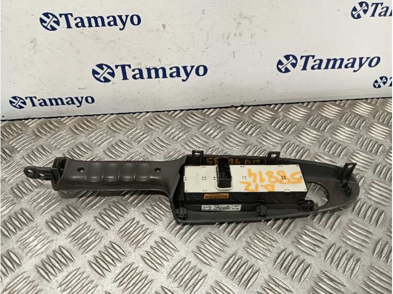 Recambio de mando elevalunas delantero izquierdo para kia rio referencia OEM IAM 935701G110  827111G060GR