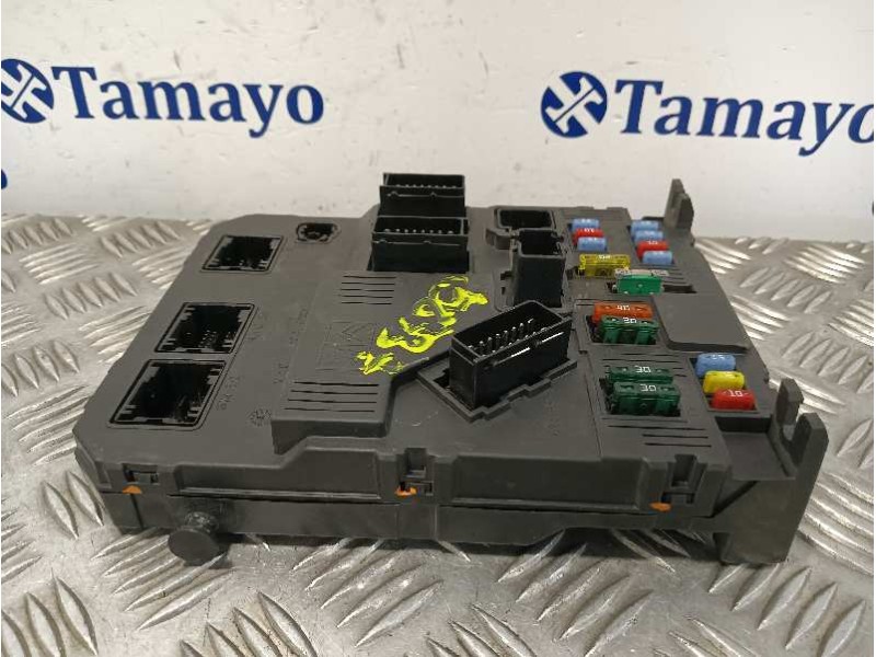 Recambio de caja reles / fusibles para citroën xsara picasso referencia OEM IAM 9657999780  S118085220F