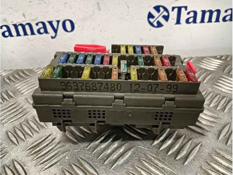 Recambio de caja reles / fusibles para citroën xsara berlina referencia OEM IAM 9637687480  