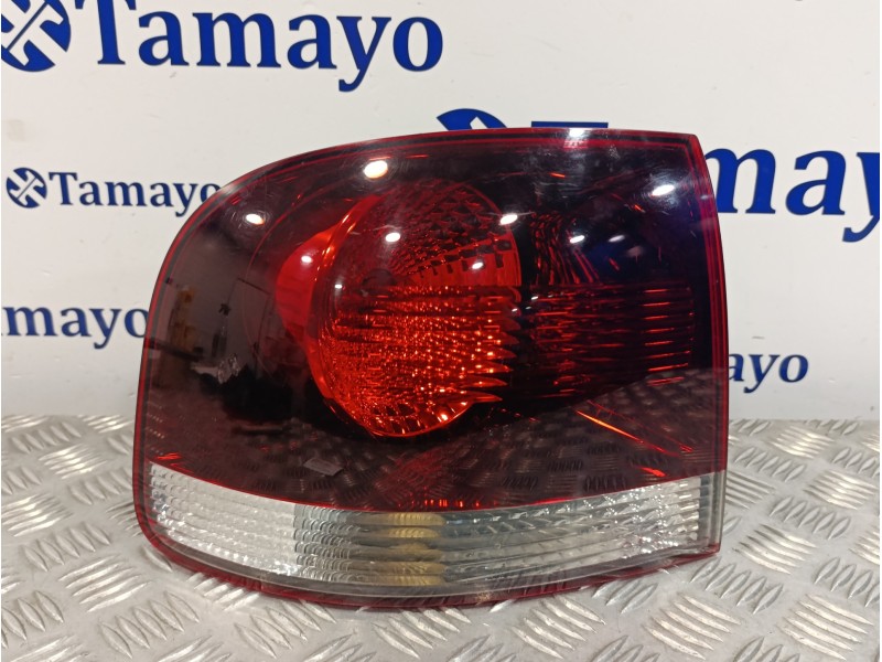 Recambio de piloto trasero izquierdo para volkswagen touareg (7l6) 2.5 tdi dpf referencia OEM IAM 7L6945257  28259002