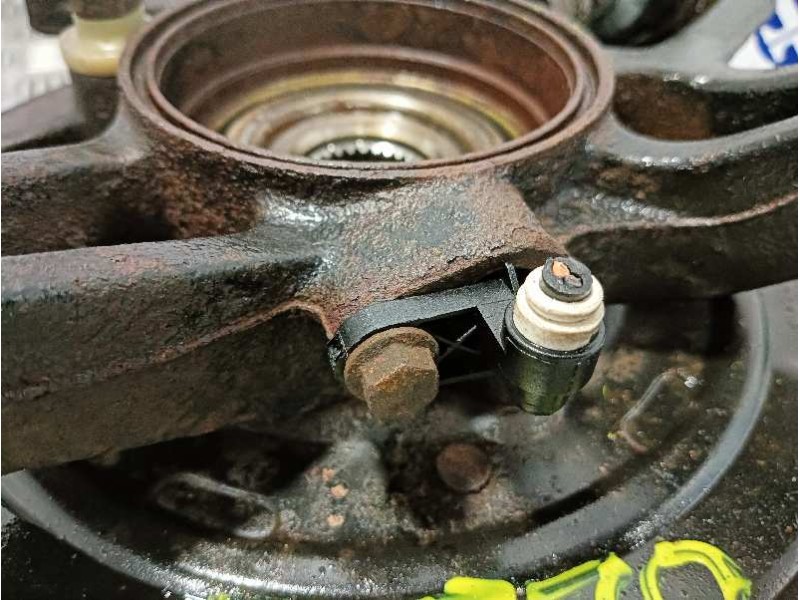 Recambio de mangueta trasera izquierda para mercedes-benz clase m (w163) referencia OEM IAM   
