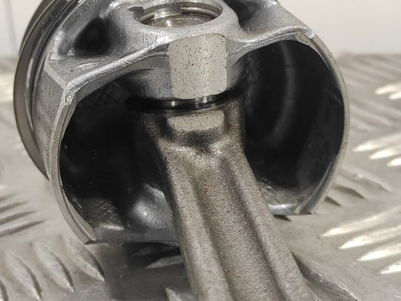 Recambio de piston para nissan qashqai (j11) 1.2 16v cat referencia OEM IAM   