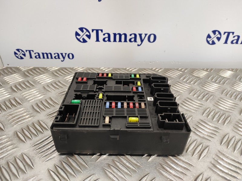 Recambio de caja reles / fusibles para renault scenic iii 1.5 dci diesel fap referencia OEM IAM 284B67924R  