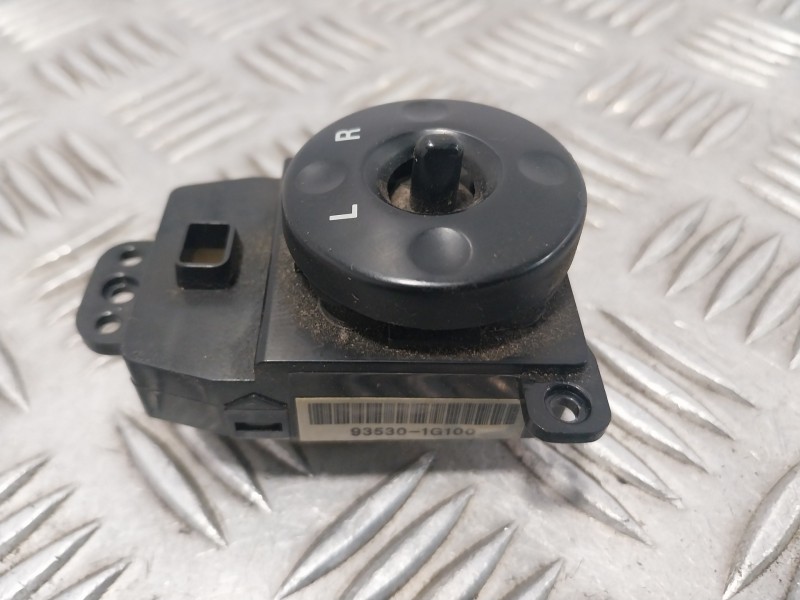 Recambio de mando retrovisor para kia rio referencia OEM IAM 935301G100  