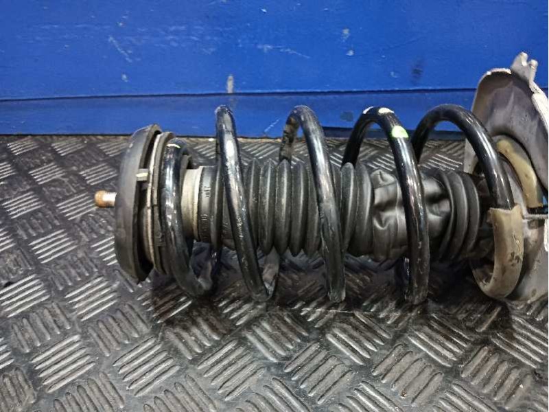 Recambio de amortiguador delantero derecho para peugeot 5008 sport pack referencia OEM IAM   