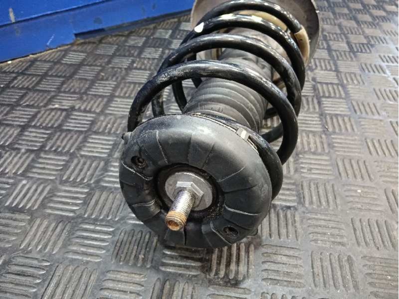 Recambio de amortiguador delantero derecho para peugeot 5008 sport pack referencia OEM IAM   