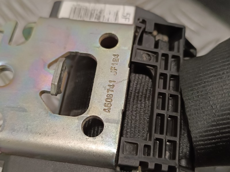 Recambio de cinturon seguridad delantero derecho para dacia lodgy 1.2 16v tce cat referencia OEM IAM A508741  