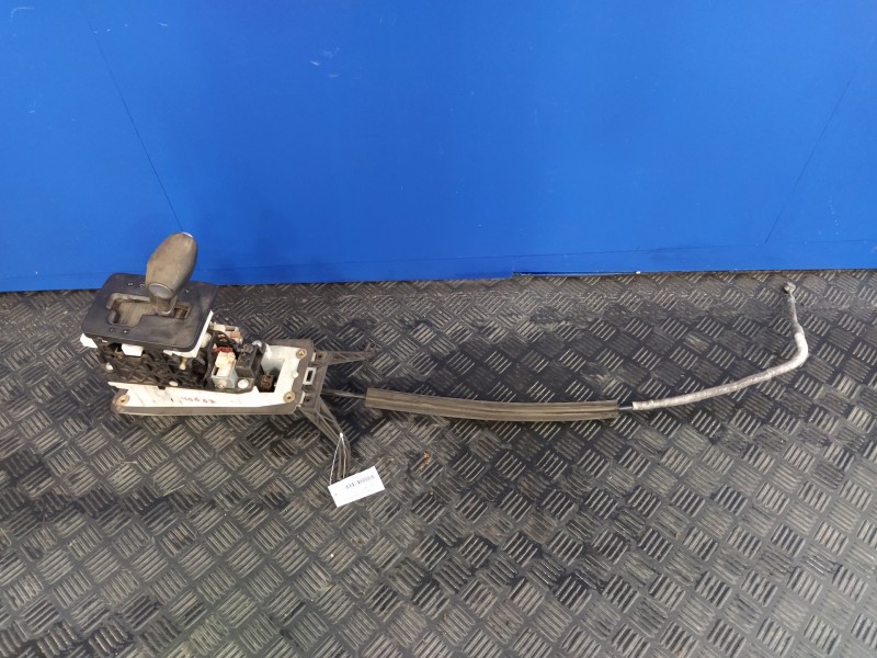 Recambio de palanca cambio para volkswagen touareg (7l6) 2.5 tdi dpf referencia OEM IAM 7L6713025L  